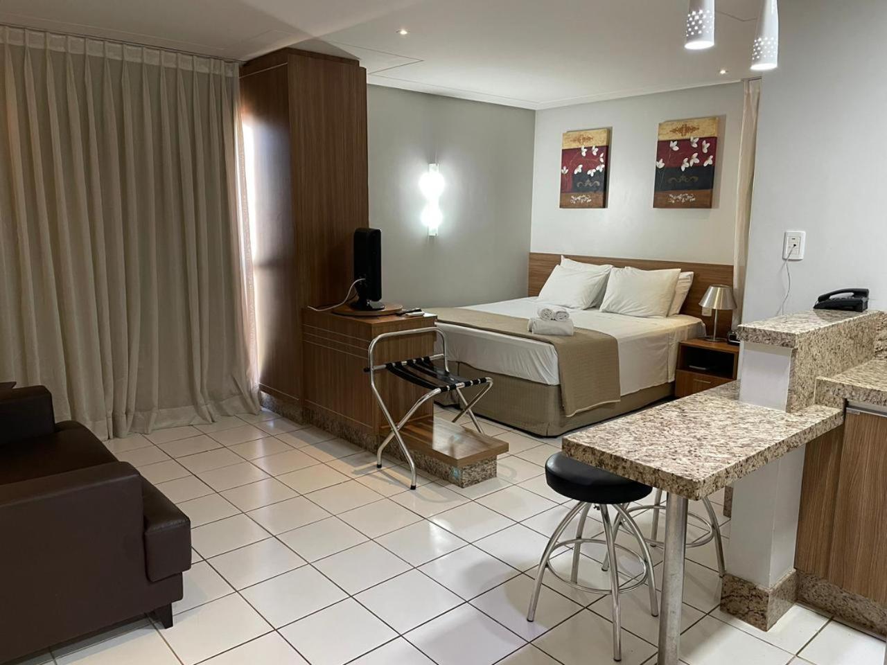 Sun Square Suites Hotel By Lual Goiânia Esterno foto